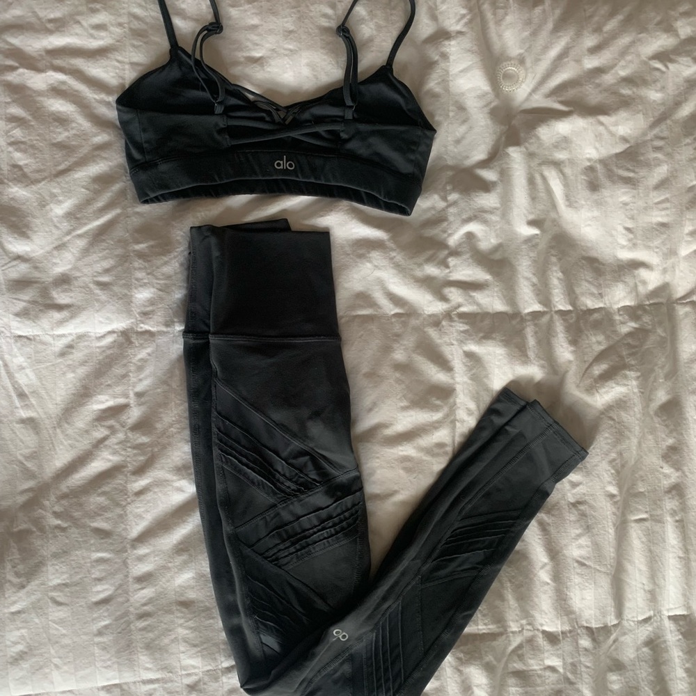 Alo Yoga Concrete Set